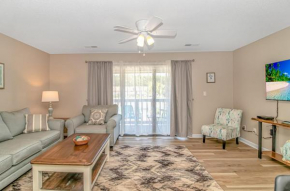 Updated Second Floor Condo - 1 Bedroom - Only 2 Miles To The Beach! Golf Colony 17-G